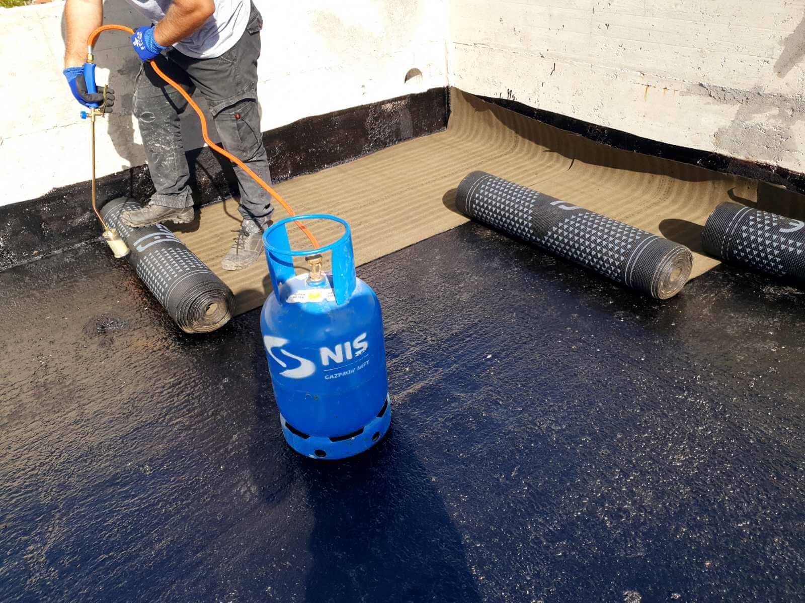 hidroizolacija-ravnog-krova-proces-novi-sad-pinki