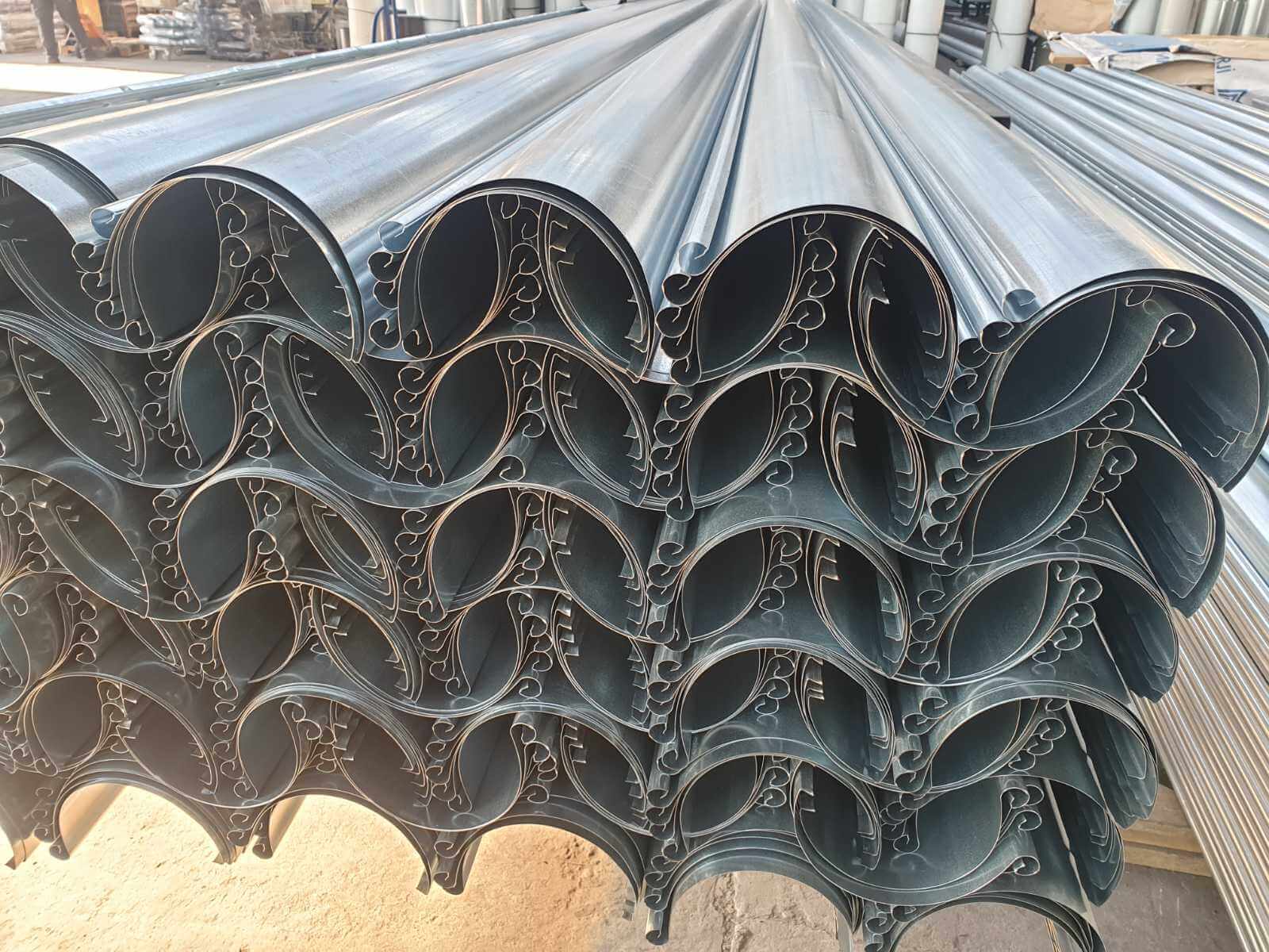 postavljanje-pocinkovanih-oluka-novi-sad